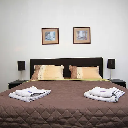 Apartment Kv Sokolovska *